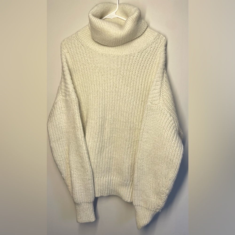 H&M Balloon-sleeved Sweater